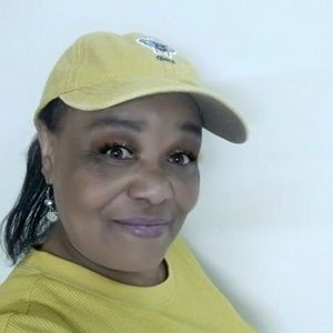 Meet your Posher, Brenda